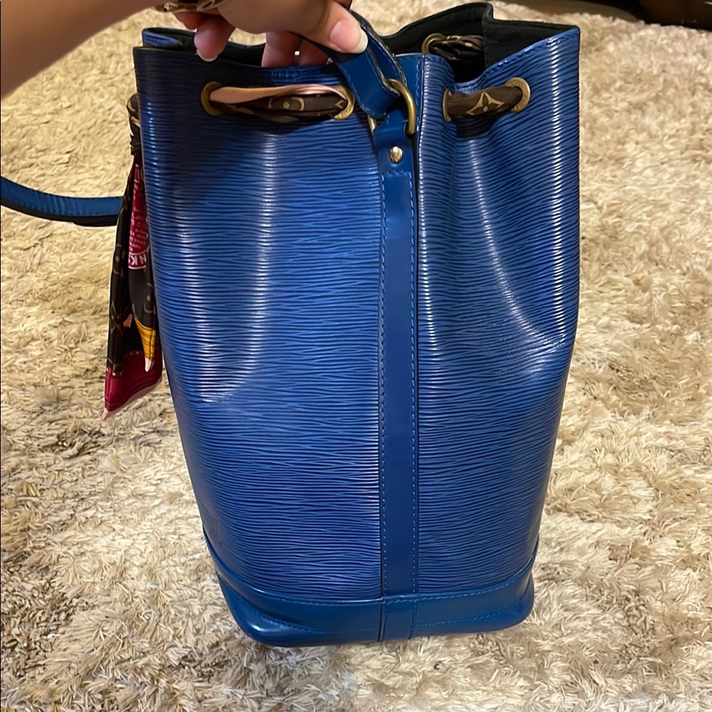 Louis Vuitton Toledo Blue Epi Noe Bag, Gold Hardware, Summer Trunks Bandeau - Picture 13 of 17